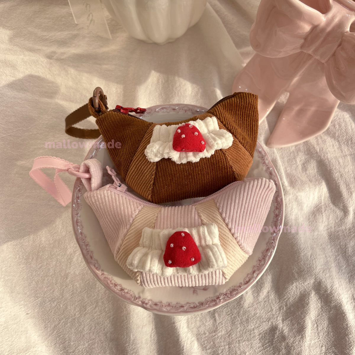 Croissant Earbud Pouch